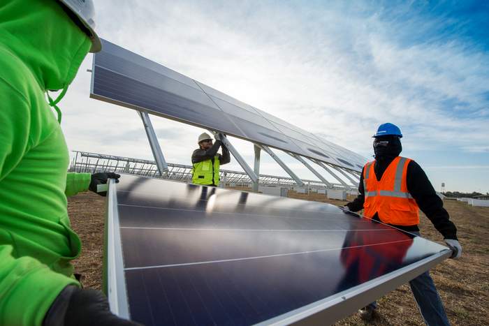 Cat Hybrid Energy Solutions - Shingled Cell Solar Panels