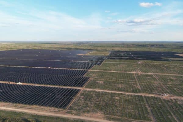 Clearway completes 452 MW solar complex in Texas