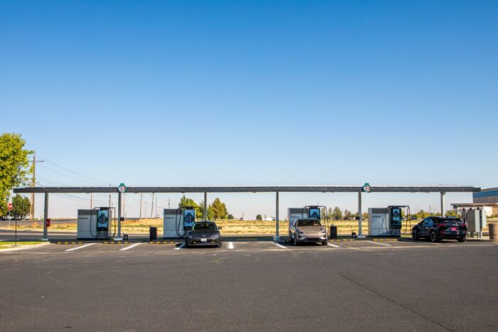 XCharge EV charging solar storage Arrohead_Travel_Plaza_Oregon