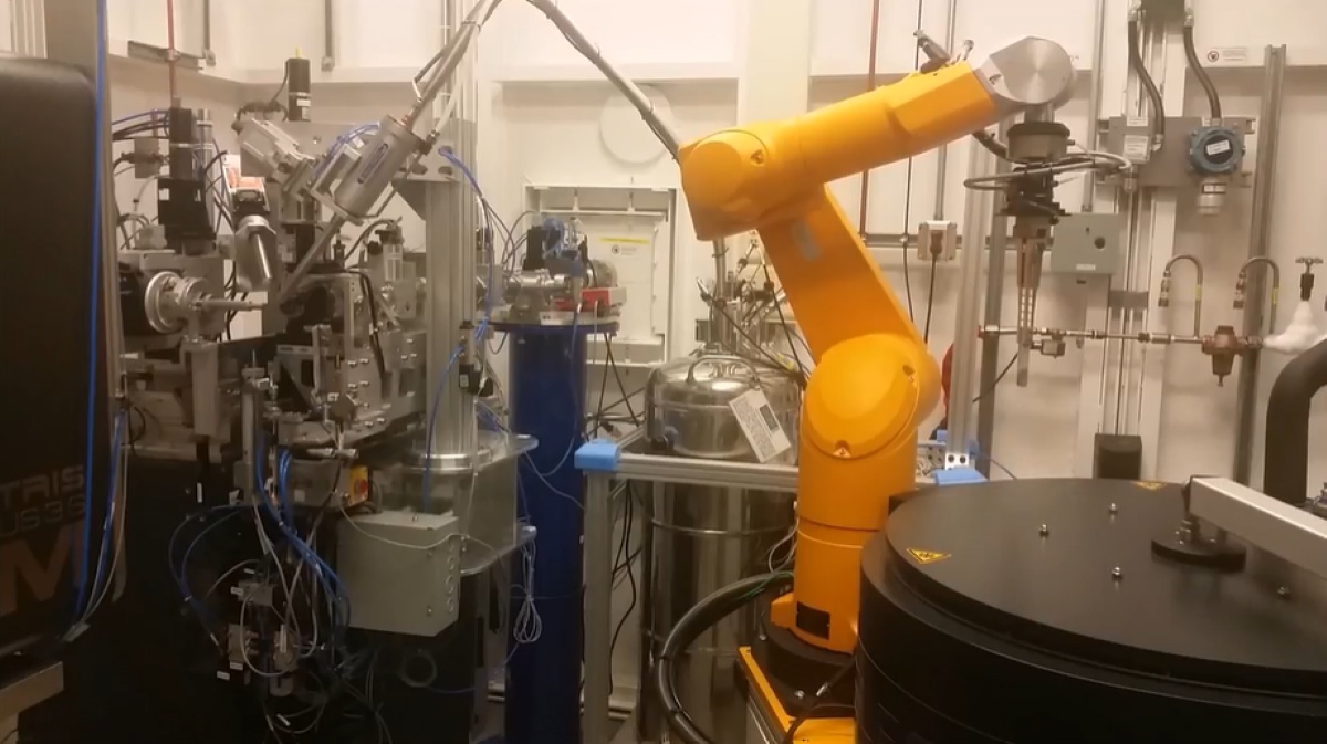 CLS Lithium robot arm