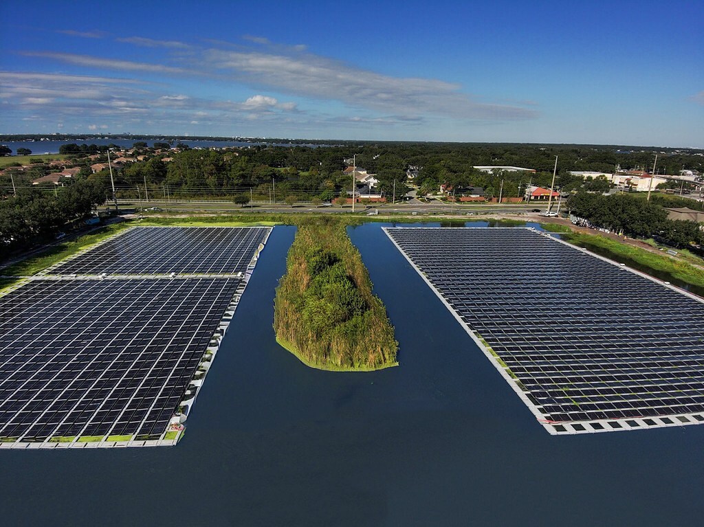 D3Energy floating solar FDOT pond