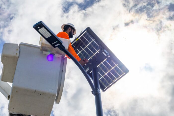 Streetleaf solar streetlight installer