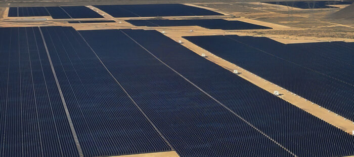 Zonnevijver op zonne-energie + opslag Arizona