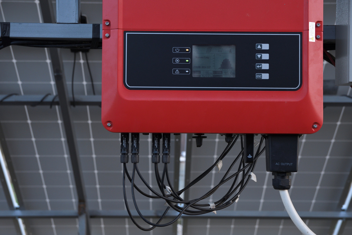 solar battery management system